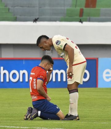 Wilstermann deja ir el triunfo en tiempo adicional