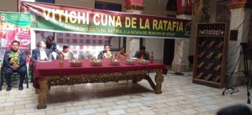 Se lanza la Feria Nacional de la ratafía de Vitichi en su primera versión