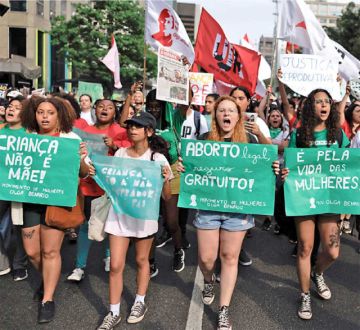 Mujeres exigen aborto legal en Latinoamérica
