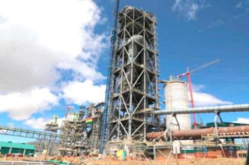 Fábrica de cemento ya produce y espera por su sello de calidad