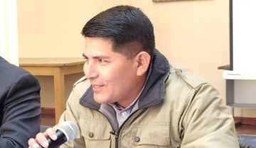 Senador insiste con ley para suspender a vocales del TSE y prolongar mandato de autoridades