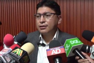 Aeropuerto y fábrica de cemento: Gobernación afirma que se impulsa continuidad de obras