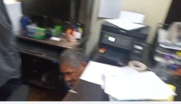 El gerente que jugó a las “pacancas” en horario laboral