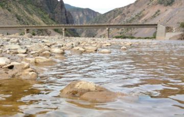 Comandante confirma rescate del cuerpo de la niña en Arampampa