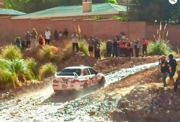 Pelea por el título de automovilismo se pone al rojo vivo