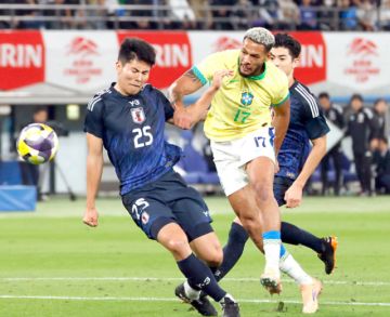 Japón remonta a Brasil y le gana por primera vez