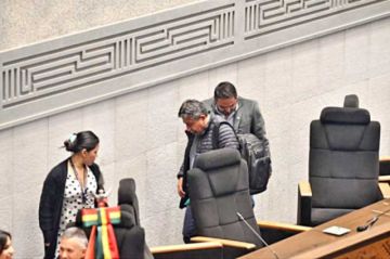 El MAS insistirá con elegir un Contralor antes de irse