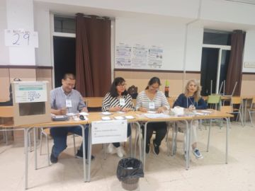 Bolivianos en el exterior inician la votación para el balotaje 2025