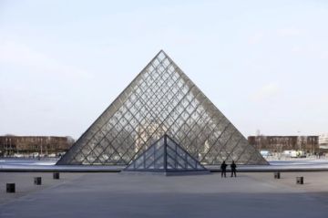 Roban una colección de joyas en el Louvre de un valor «incalculable»