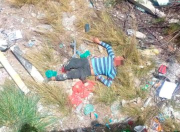 Conductor queda gravemente  herido tras caer de un puente