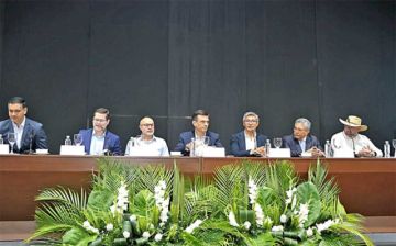 Paz viajará a EEUU por combustibles y dólares