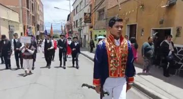 Se desarrolla la recreación de la entrada triunfal de Símon Bolívar en 1825
