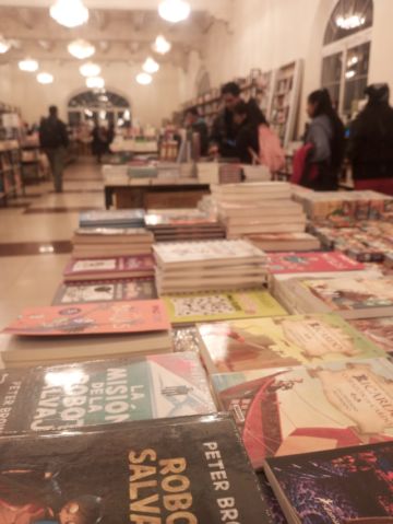 Son los últimos días de la feria del libro en el salón de exposiciones IV Centenario