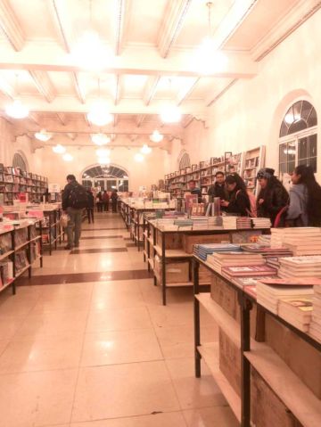 Expolit ofrece más de 10.000 libros originales en Potosí