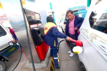 Ministro: Hay recursos para  combustible hasta fin de año