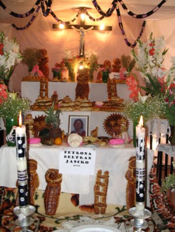 Así se celebra la festividad de Todos Santos en Potosí