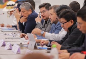 Ministros de Arce presentarán su renuncia colectiva, pero los viceministros permanecerán en funciones