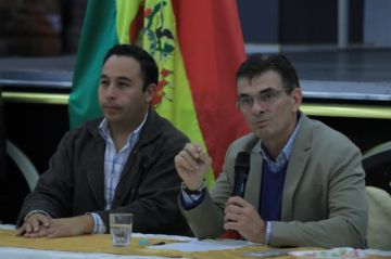 Paz garantiza combustible, pero advierte una “línea de corrupción” en la logística