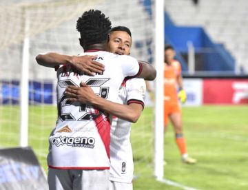 Nacional visita a Independiente con la obligación de ganar