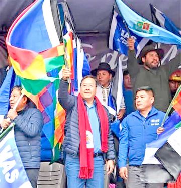 Por “desvío” de aportes, el MAS expulsa a Arce