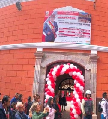 Entregan la restauración de casona centenaria de la escuela 1º de Abril