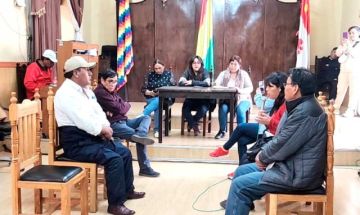 Concejo designa  a Lesly Flores en  reemplazo de  Waldo Porcel