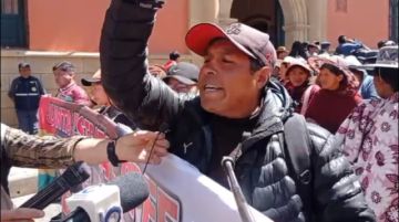 Padres de familia demandan renuncia de concejales del municipio de Potosí