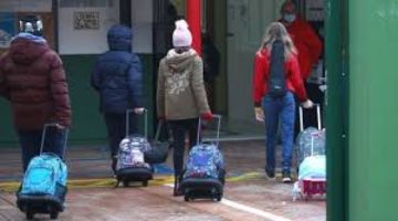 Sedes pide vacunar a niños y adolescentes que van a realizar viajes