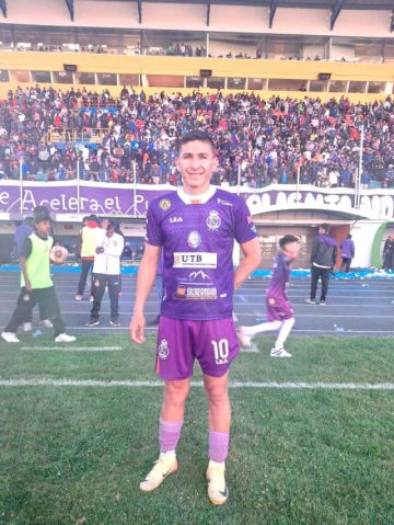 El delantero de Real Potosí, Vladimir Castellón.