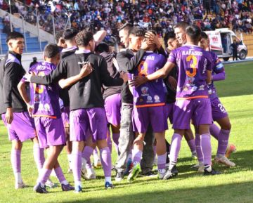 Real Potosí gana y está a un paso de la final 