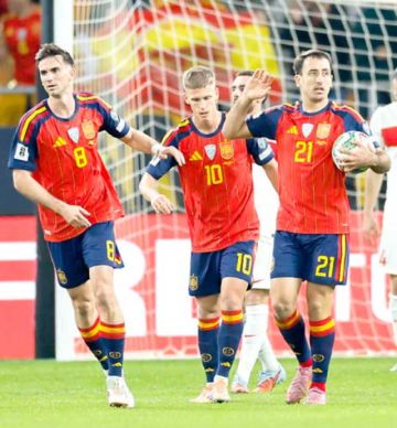 España sigue líder;  Brasil sube dos  puestos y es quinta