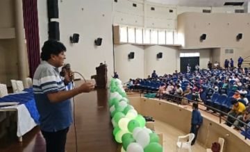 ¿Qué dice Evo Morales sobre la  descentralización de salud y educación?