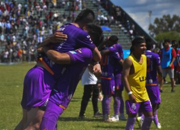 Real Potosí y San Juan FC luchan por subir a la División Profesional
