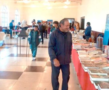 Feria literaria conecta a los autores y sus obras en el FIC