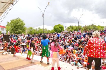 Diversión para niñas y niños estuvo en parque Los Pinos