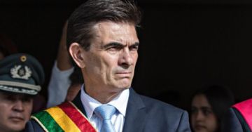 Paz advierte que Bolivia podría perder $us 171 millones en arbitrajes vinculados a la Gestora Pública