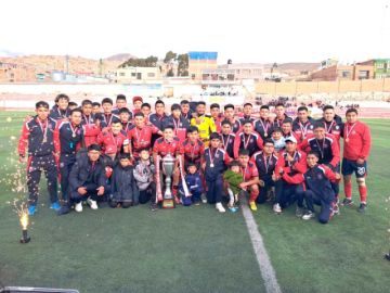 El campeón del fútbol potosino el Club Deportivo 10 de Noviembre Wilstermann Cooperativas.