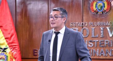 Espinoza desmiente que la distribución de recursos “50/50” se postergue hasta 2027
