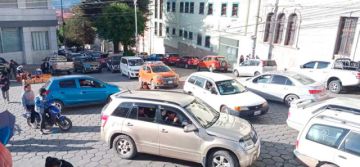 Apenas 3,5% de dueños de autos tramitaron la roseta ambiental