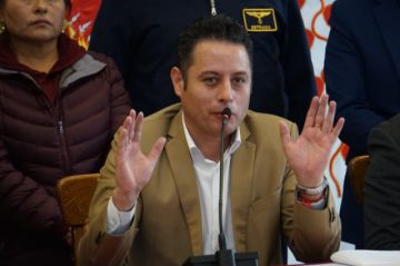 Lara anuncia comisión para reactivar las interpelaciones a ministros en el Legislativo