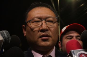 Chi Hyun Chung es aprehendido por presunta mala práctica médica
