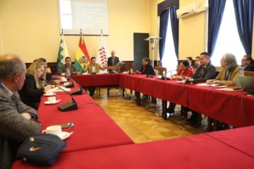 Jefes de bancada acuerdan priorizar ley para el TCP y convocatoria a elecciones judiciales