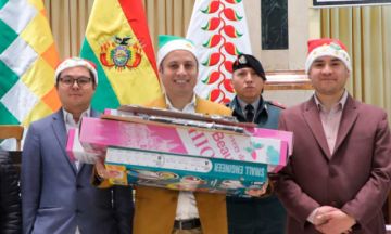 Lara anuncia campaña navideña y recibe donación de 10 mil juguetes