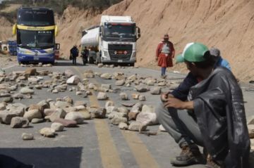 Diputado Alarcón presenta proyecto de ley que tipifica al bloqueo de carreteras como delito