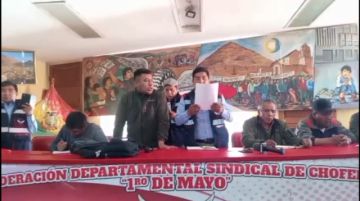 Chóferes en Potosí determinan tarifa única de 5 Bolivianos el pasaje