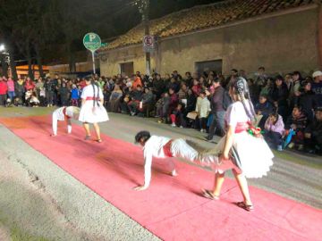 Reviven danzas de la navidad de antaño en el barrio de San Juan