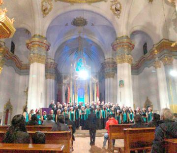 Temas de Navidad resonaron ayer en la Catedral de Potosí