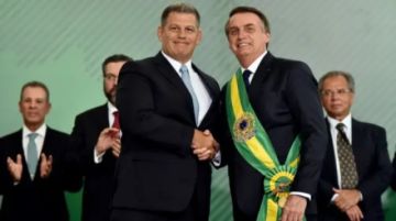 Registran los domicilios de dos diputados bolsonaristas por sospechas de corrupción en Brasil