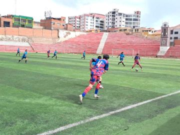 Nacional Potosí y Galácticos suman los tres puntos
