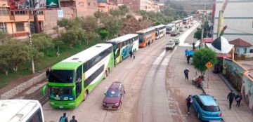 Transporte no para y mineros van a La Paz para iniciar las protestas
